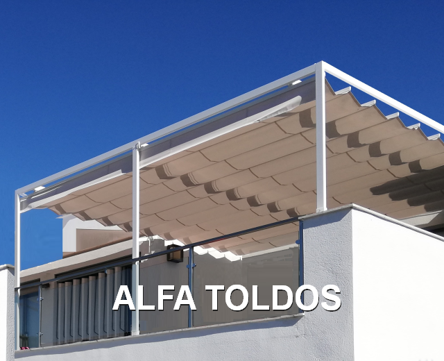 Pérgolas de aluminio en terraza ático. Realizada con perfiles 80 40 lineal y con toldos corredero.